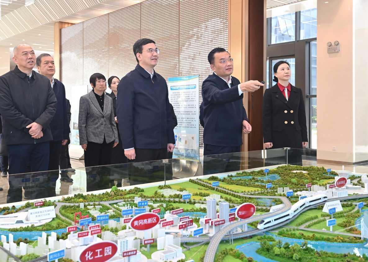 武汉盛阅春书记走访武汉都市圈，黄冈鄂州咸宁都是书记市长一起接待，可黄石仅市长接待