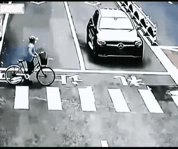 有些人真不能理解，难道眼睛长到后脑勺上？