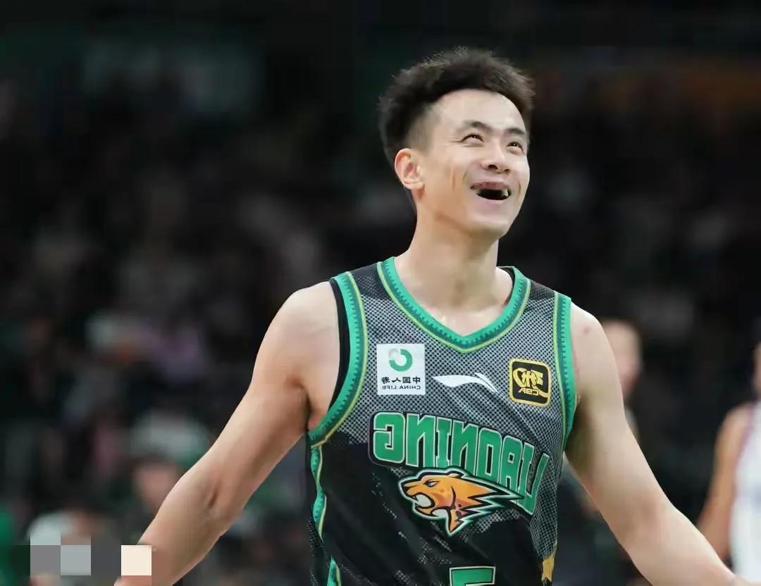 休赛期签下顶薪合同的球员；赵继伟，4年2400万人民币，辽宁队；吴