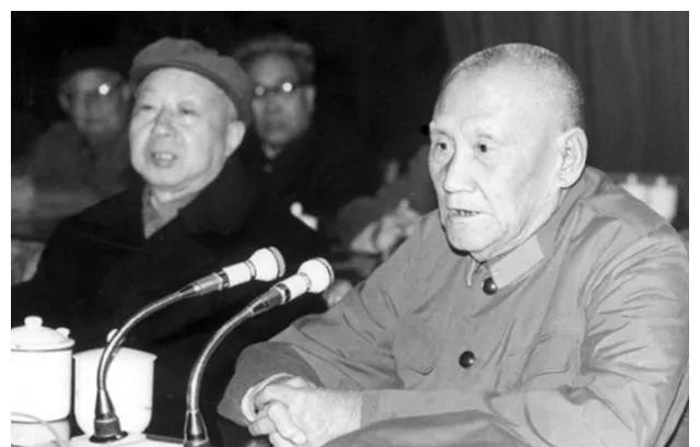 何长工7年守望无职，1975年致信毛主席，朱老总：我替你转交1975年的秋