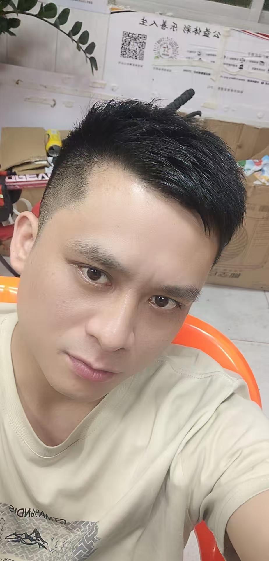 我血压180，低压97，晚上十点前睡，明天早晚各运动一次，每次一个小时，就走路就