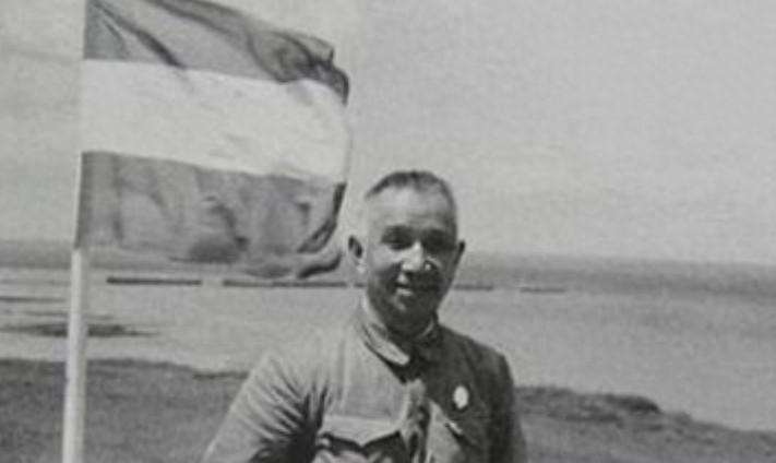 1994年，两位军委副主席共同署名发表关于粟裕的文章，引发许多人的感动与深思