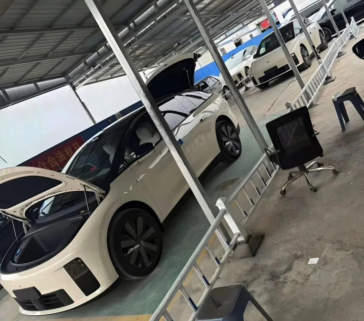 爆～理想i6有前备箱和斜背后备箱，前后都能装～性价比是有了，接下来就看价格了