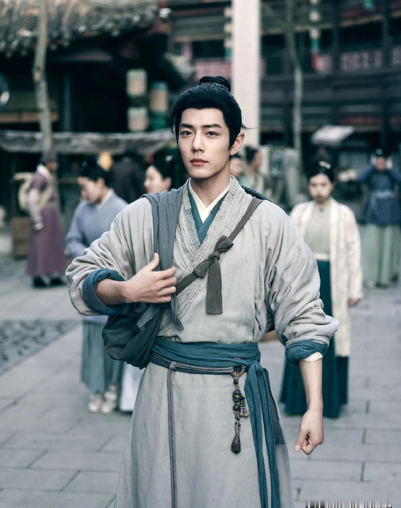 肖战的‘年度男演员’，丢了。但掀开桌子一看，牌局根本就不对。提名，是给你面子