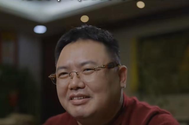 2014年，白伟民生意破产负债3.7亿，他对司机说：“我现在用不起司机，你不用给