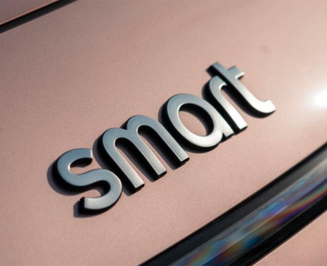 一口价14.99万元起,奔驰Smart着急了?