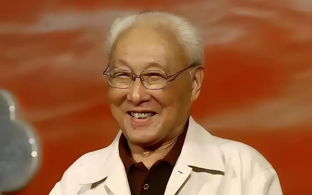 1982年，上海电影制片厂分给仲星火一套三居室，他转身就把钥匙塞给了三个女儿，自