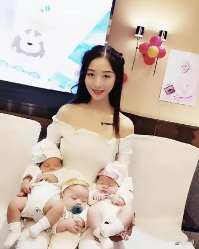 她不结婚，花50万去泰国买英国名校男的精子，生下三胞胎混血宝宝，当年被全网骂自私
