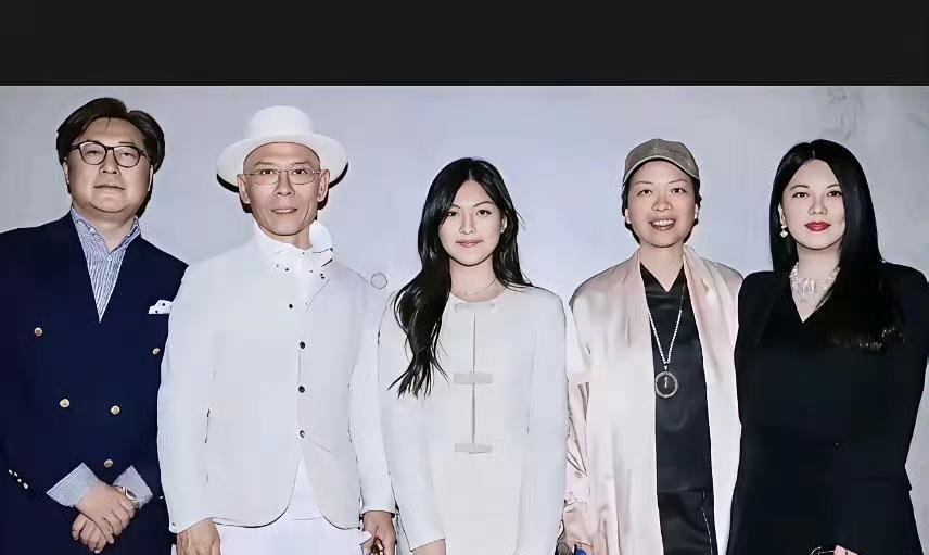 李湘，果然没有那么简单！离婚4年，声称下辈子还想嫁王岳伦，看了16岁的王诗龄，