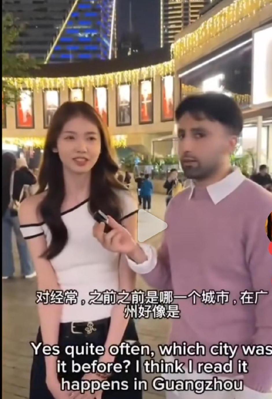 啪啪打脸！一个印度人街头采访中国女生，问他对印度人感觉如何？​​女生：印度人来
