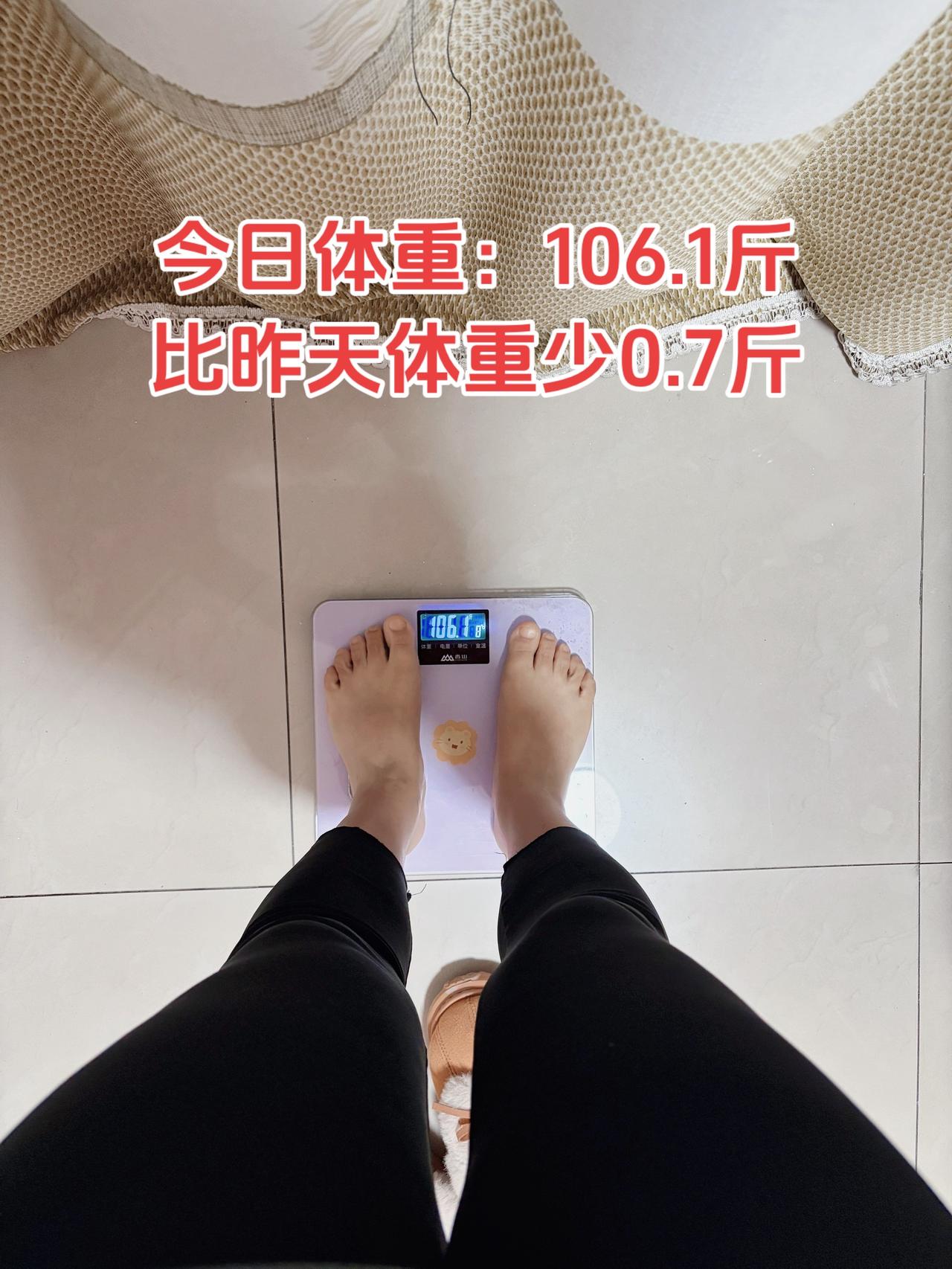 干净饮食真的会瘦，加油姐妹们今日减脂早餐：山药馒头+鸡蛋+橘子+干果+拿铁体