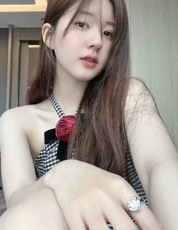 赵露思壁纸来了，真的太好看了