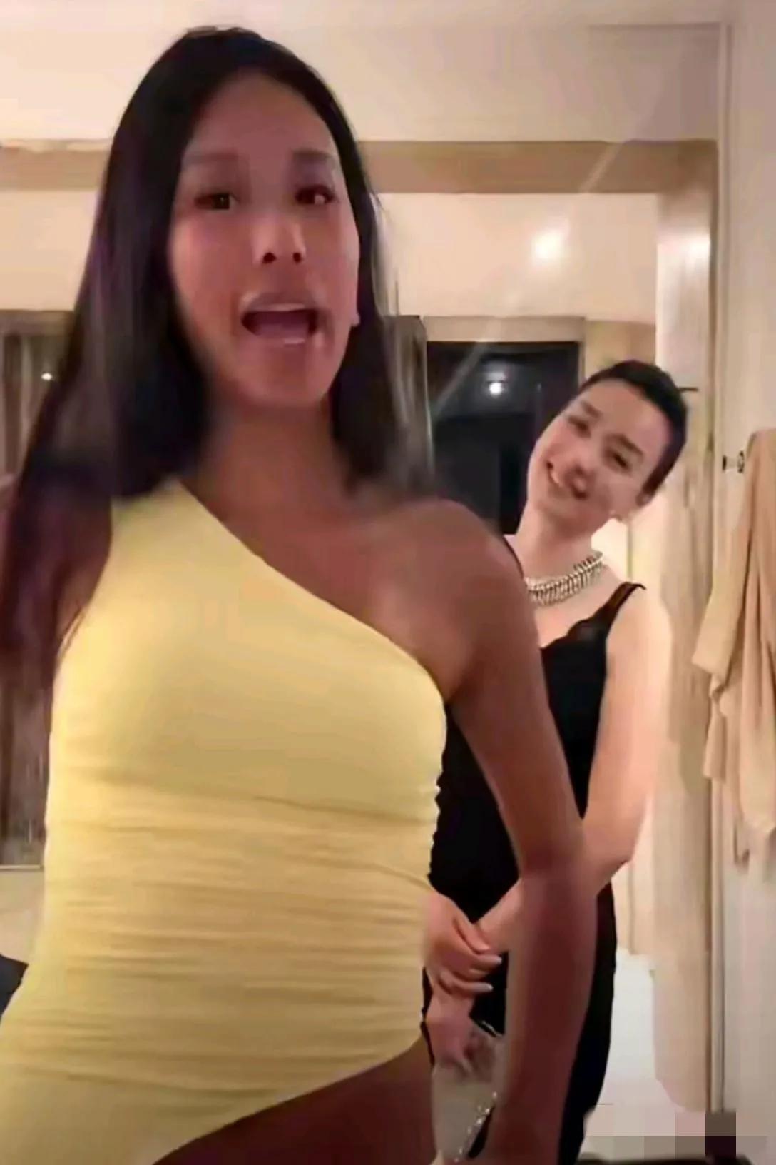 张庭的女儿皮肤黝黑，鼻孔外露，颜值堪忧，颇显老气，一点儿也没继承妈妈的美貌呀，你