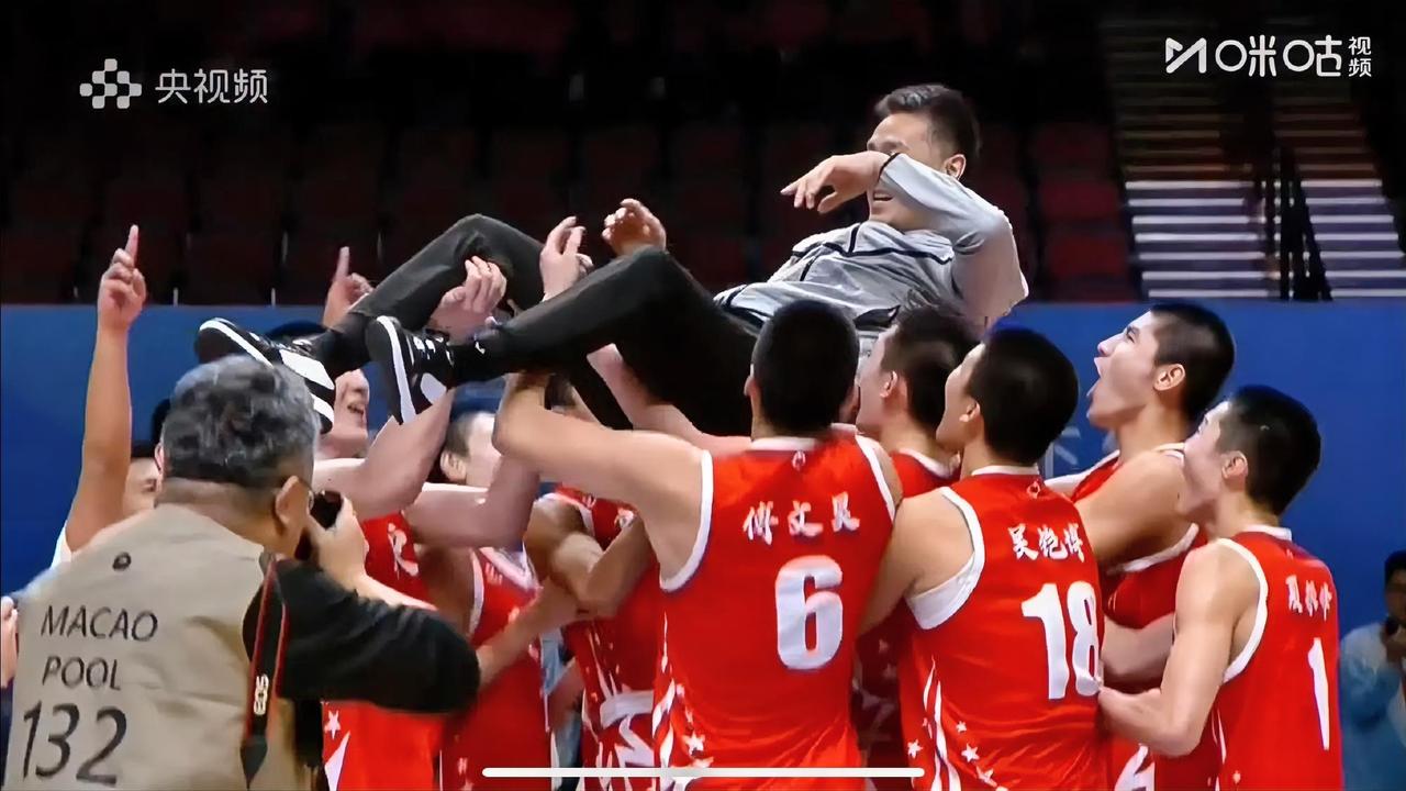 太精彩了！广东U18男篮85-78击败山东U18，夺得本次全运会U18男篮冠军。