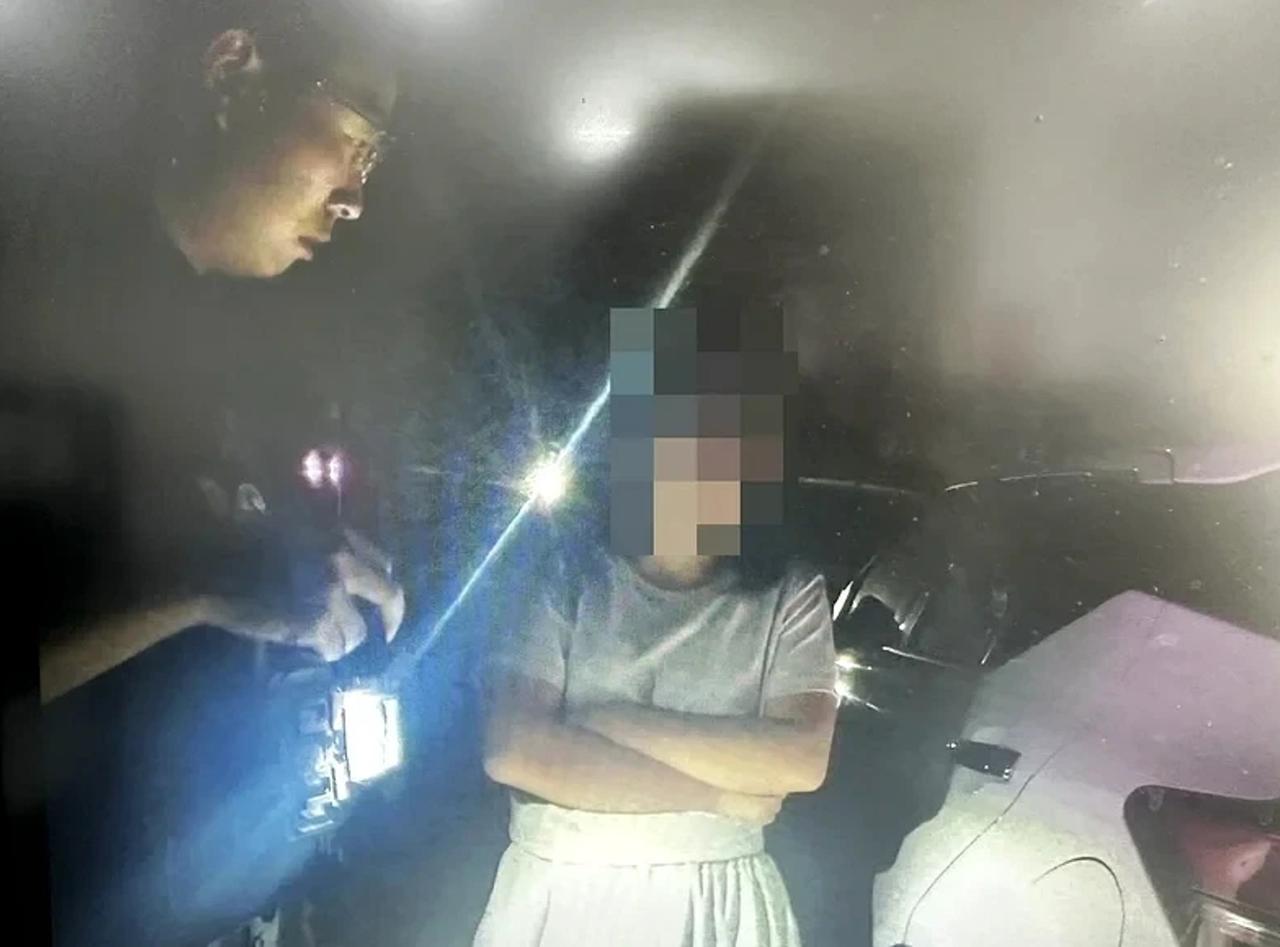 香港女子到台湾旅游，语言不通急得哇哇大哭。这是今年听到的最荒唐的笑话。一个39