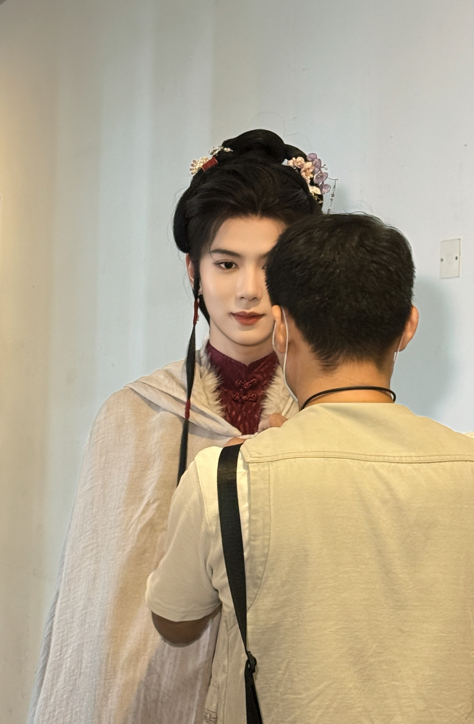 #兰香如故女装大佬#内娱男扮女装翻车了多少次？要么糊弄，要么恶搞，要么一眼假。《兰香如故》做了件很简