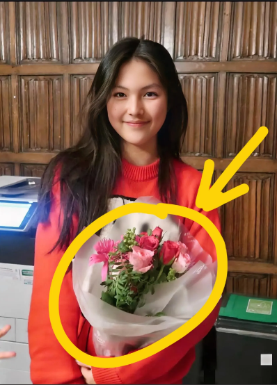 李湘估计晚上睡不着觉了不是因为她的事业，也不是因为她的老公，更不是因为她和释