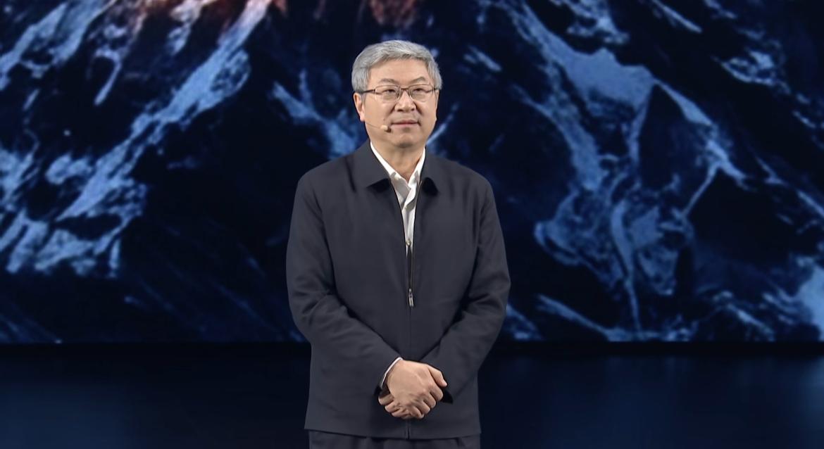 3月13日，在iCARV27新品发布会上，奇瑞汽车董事长尹同跃表示V27不追求