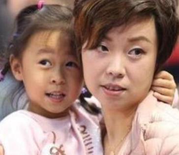 2009年，28岁的世界乒乓球冠军张怡宁嫁给了48岁身价百亿的香港富豪徐威，结果