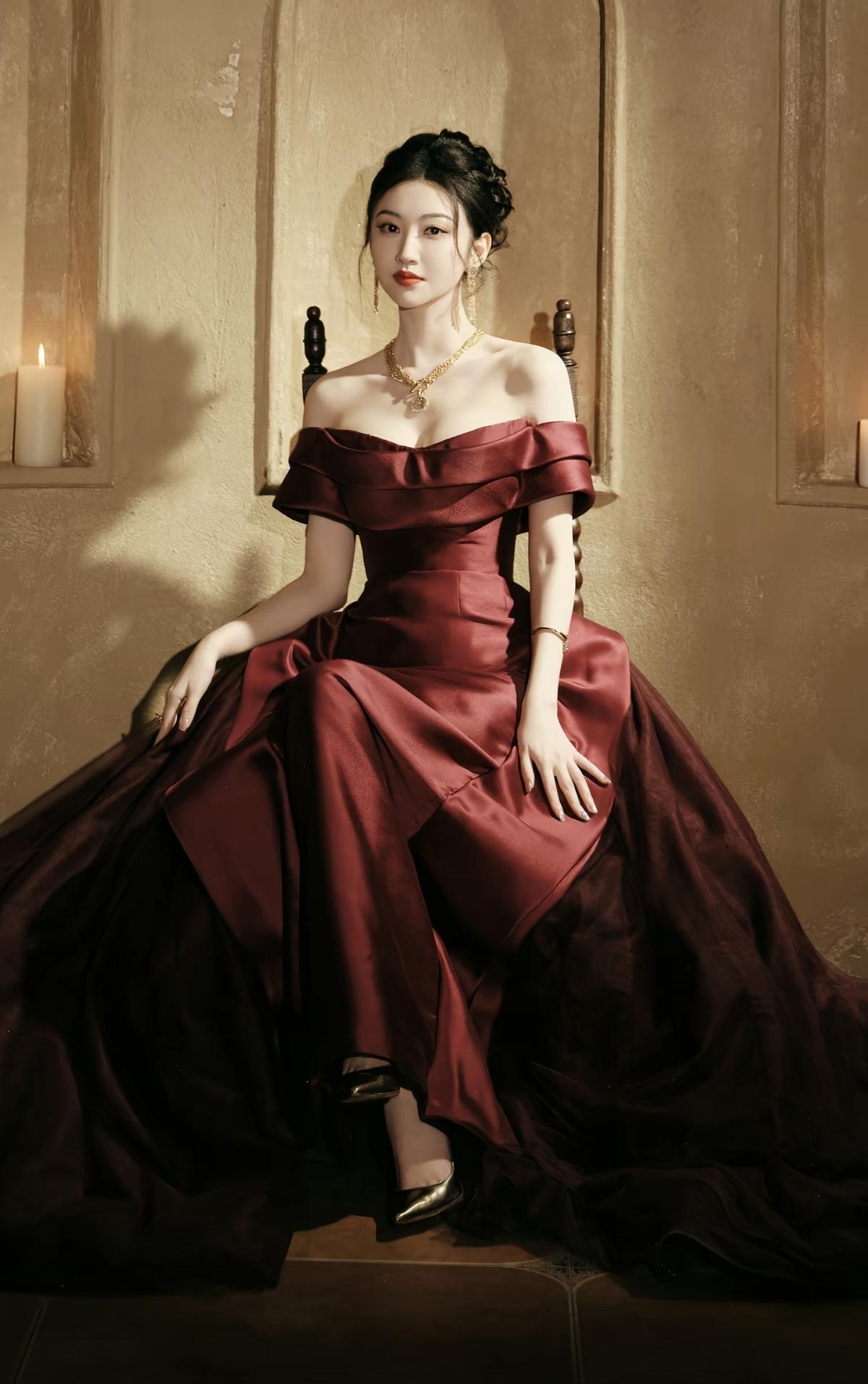 景甜的每一次亮相，都像在续写一篇关于东方美学的散文诗[比心]当烛火轻摇，衣袂漫过