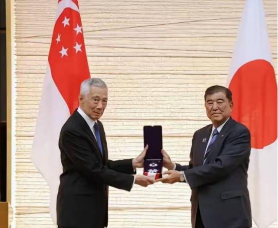 不知道大家有没有一种感觉 每次中日有摩擦的时候，有个国家却异常的安静，这个国