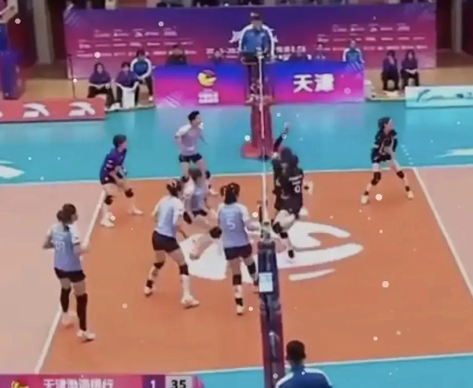 国家队主帅输给地方队教练，不是球员问题，是他漏算了一步。第二局打到37:3