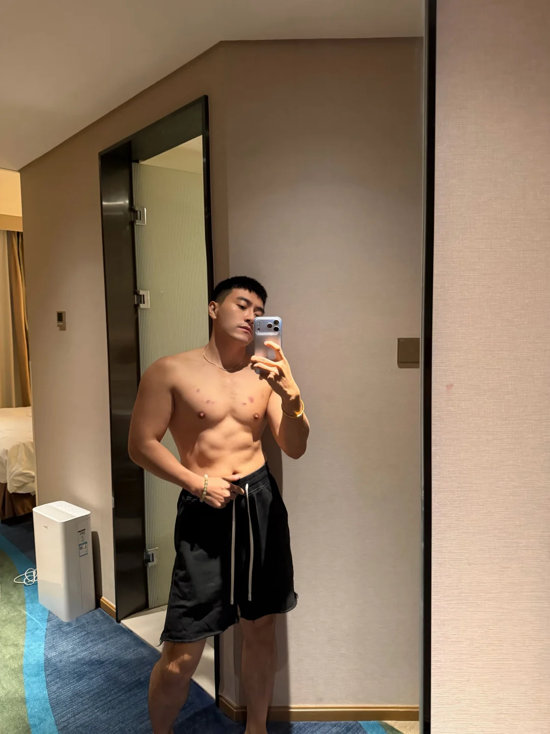 晚安｜今天是肌肉男