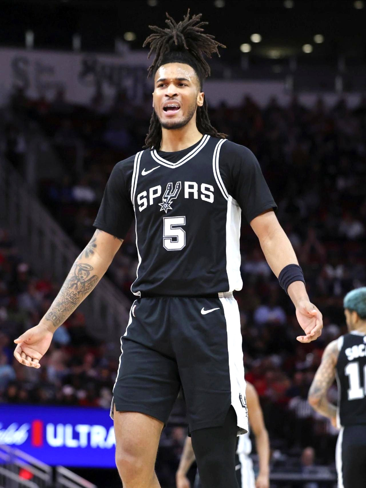 火箭队这操作，真是教科书级别的。探花签拿下谢泼德，没选马刺的卡...