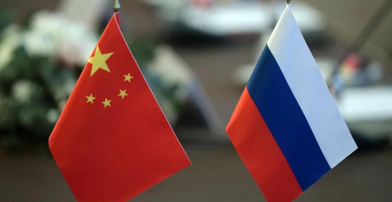 别管普京是不是朋友？但失去俄罗斯的中国，撑不过美国下一轮绞杀。想看懂今天这个世道