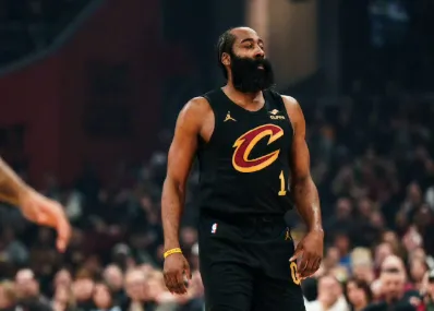 这就是哈登季后赛拉胯的原因吗，这场对战鹈鹕的比赛大家可以看看！因为对手持续包