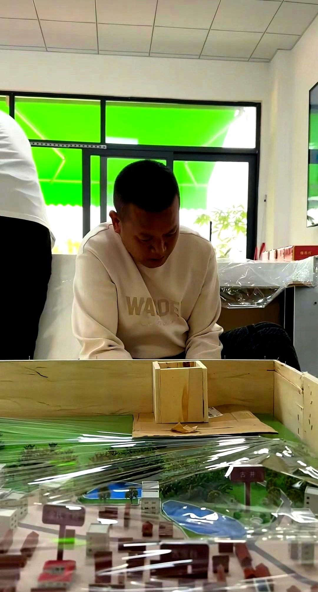 从村口到村尾，全红婵用一场比赛改变了整个乡村的模样。她的成功不是偶然，靠的是真实