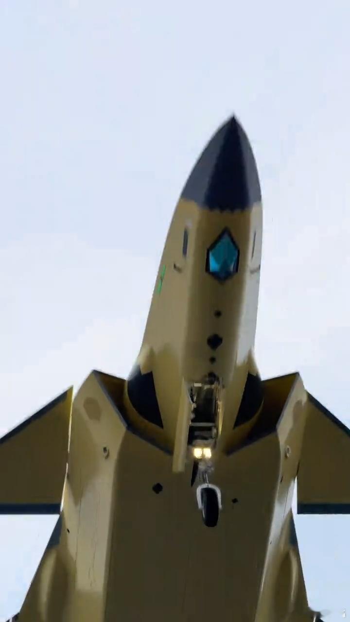 WS-15版J20A量产机仰视图360度视角的EOTS好评！图源见水印烽火问鼎