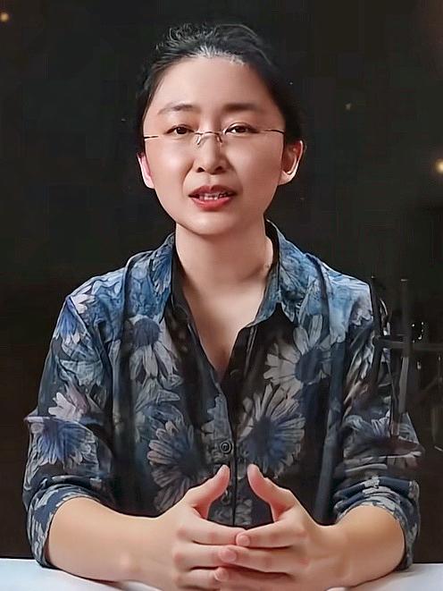 “吃瓜盟主”这次是真的得罪了不少人，一批又一批都被他惹到了。比如宣扬西方伪史