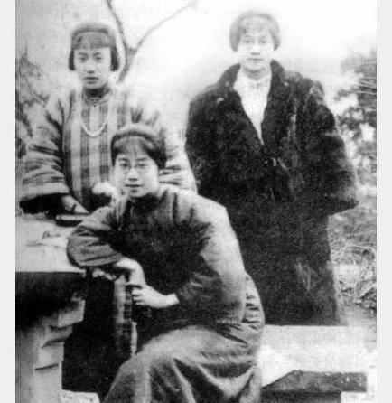 1900年，连生两女的朱环佩再次怀孕，丈夫，“再生女儿我就纳妾！”谁料，生下来还