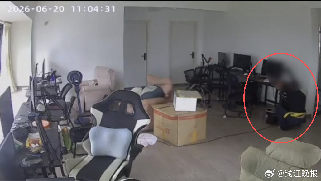 【#男子为偷电脑从27楼天台索降#】这不是电影特技，而是近日真实发生在杭州临安的