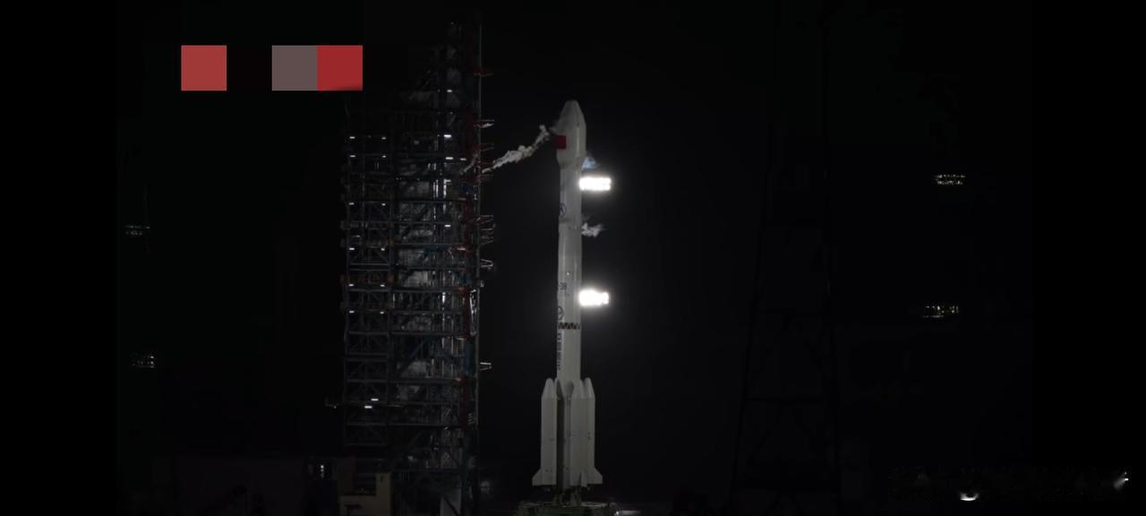 今晚8点，西昌卫星发射中心一声巨响，长征三号乙火箭托举天链二号06星直刺夜空，卫