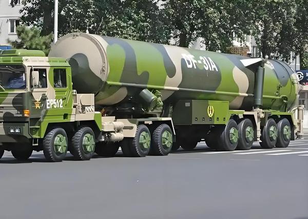 美军喊击败中国的前提，竟是根本完不成的“不可能任务”美军一把手布朗近期放话