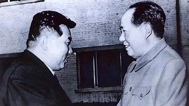1958年金日成要求志愿军撤离朝鲜,毛主席却笑道:好戏才刚刚开始