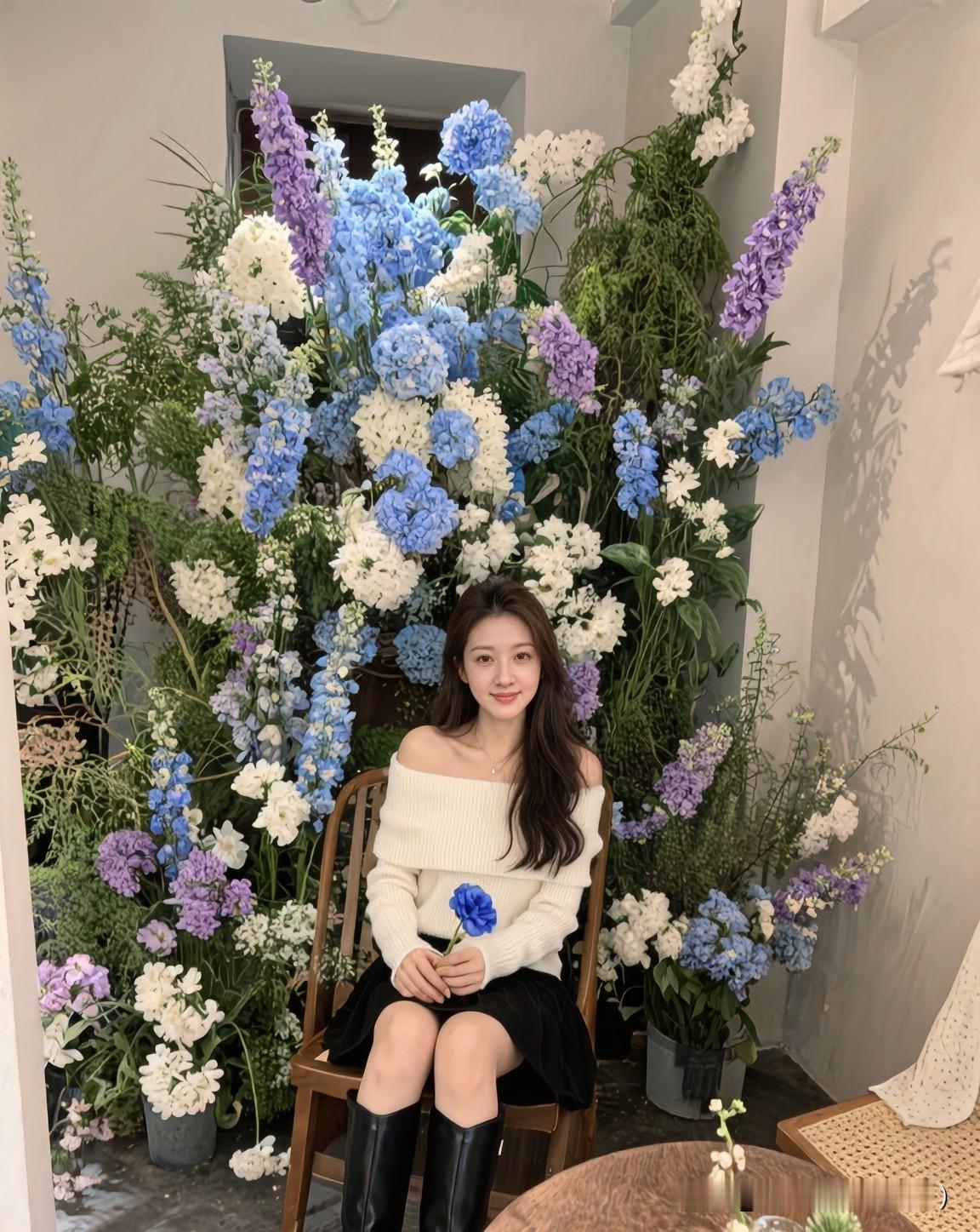 后来才慢慢想通，那些年心心念念的人，其实没那么耀眼。他会冷暴力，会在你