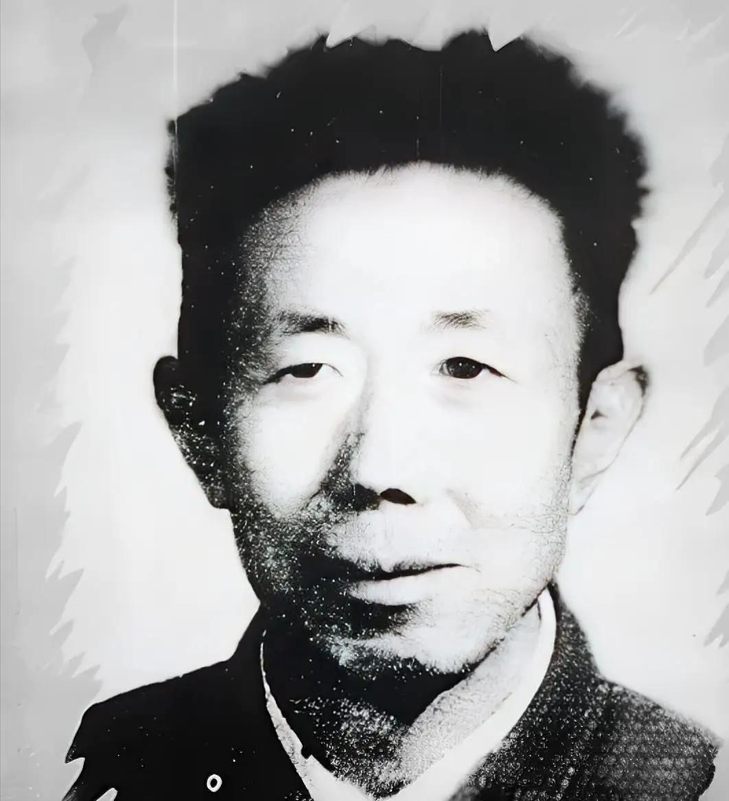 1949年9月，一个满脸煤灰、衣衫褴褛的“野人”闯进了刚解放的张掖城，他死死拽住