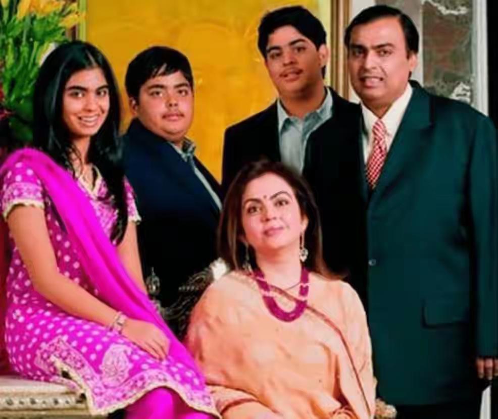 印度首富家的孩子，为何颜值平平？安巴尼和妮塔，有三个孩子！但，神奇的是，他们