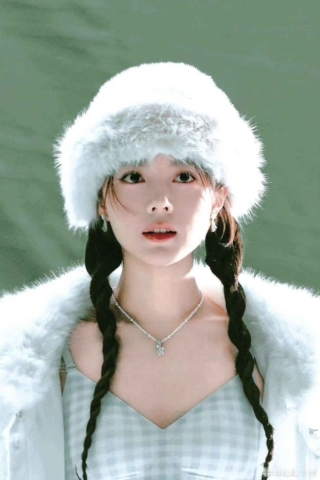 赵今麦是在学鞠婧祎的半永久妆容吗？