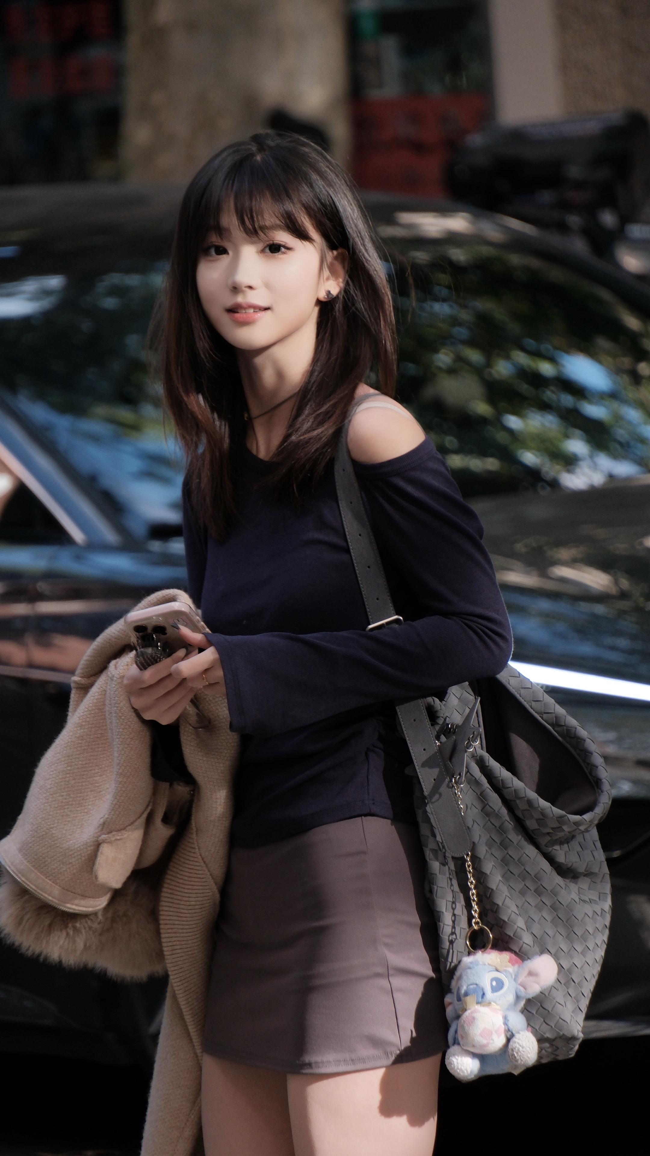 上海街拍。每个小姐姐都美的很有自己的特色!!