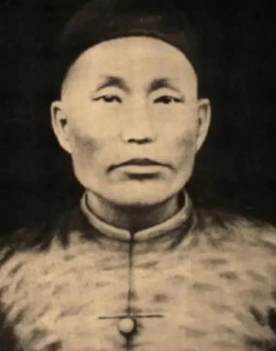 林世功（1842年—1880年），字正叙，号春傍，是琉球国的著名诗人和民族英雄。