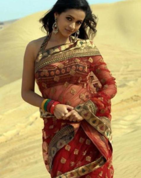 2012年，19岁的印度女孩莫迪娜，听说中国男人不打老婆、女人能挣钱，连夜收拾行