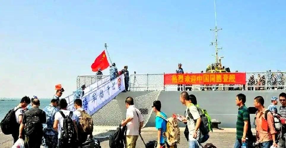 中国驻以色列使馆突然发了个紧急通知，语气特别严肃，一点商量余地都没有，直接让在以