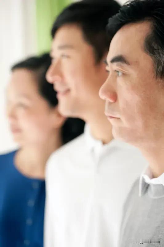 大家有没有发现，以前那种祖孙三代都在体制内的“铁饭碗世家”，现在越来越难见到了？