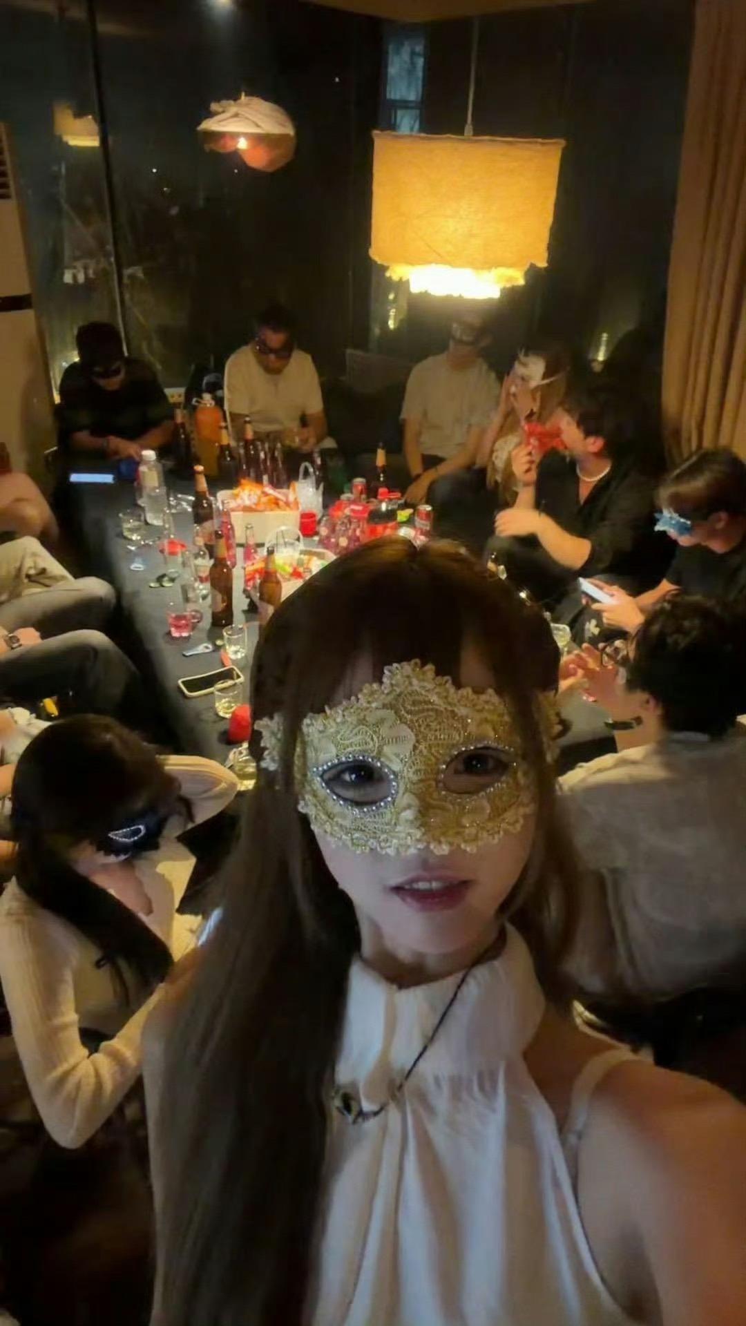 交换的游戏，又叫随心配。话说有朋友参加过这种大乱斗吗？
