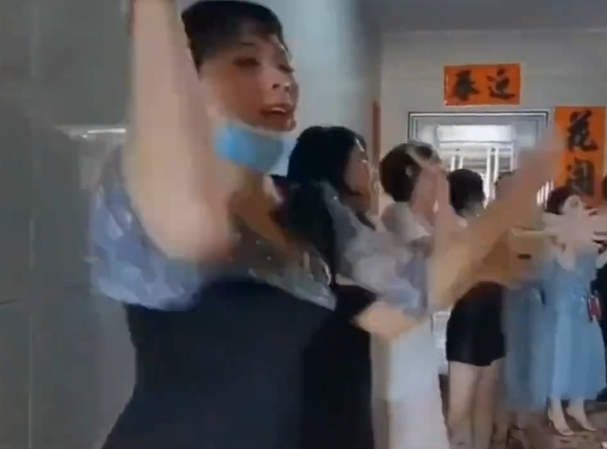 这是微商女强人结婚了啊[哭笑不得]