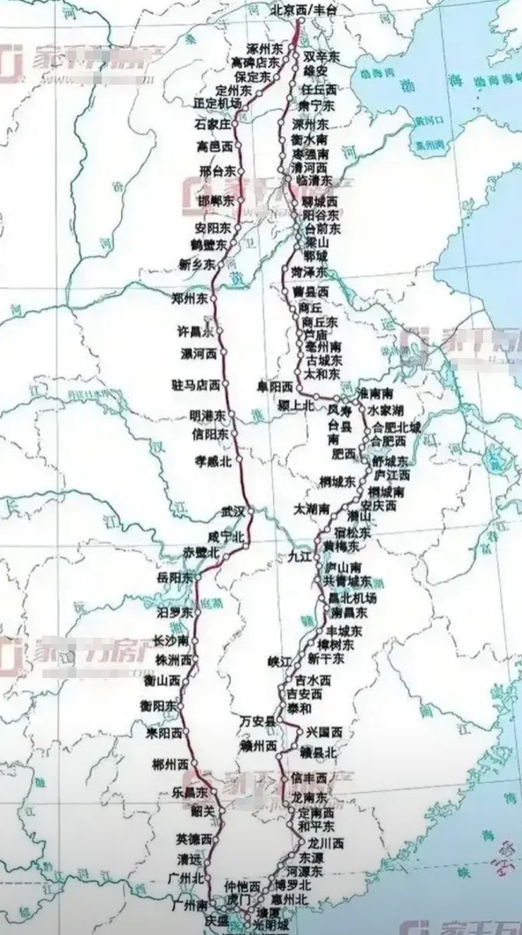 三进三出河南的京九铁路。本来规划走河南省濮阳、开封、周口的京九铁路，竟然改成了三